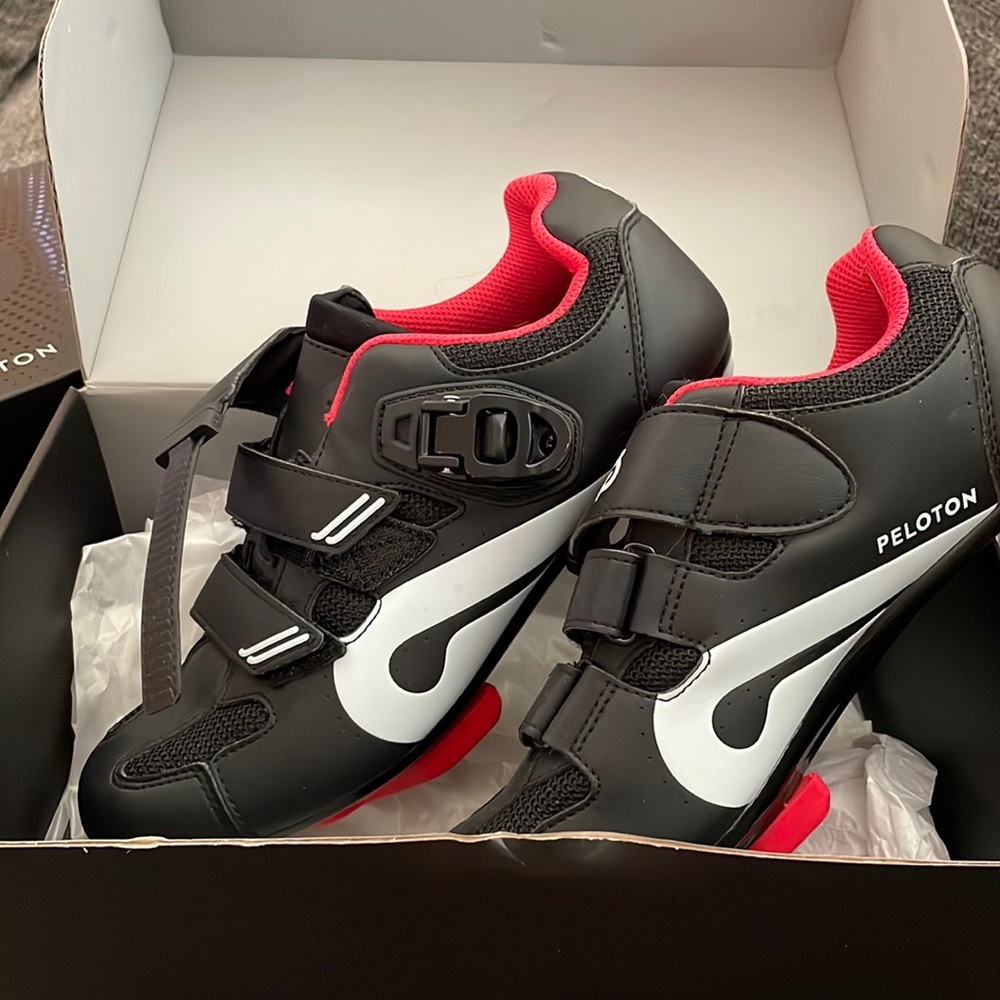 Peleton Cycling Shoe Size 40